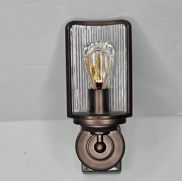 Bath And Body Works Nightlight Industrial Edison Bulb Style Wallflower Plugin - Picture 9 of 9